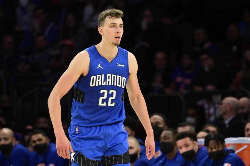 望他与莱昂 望他与莱昂