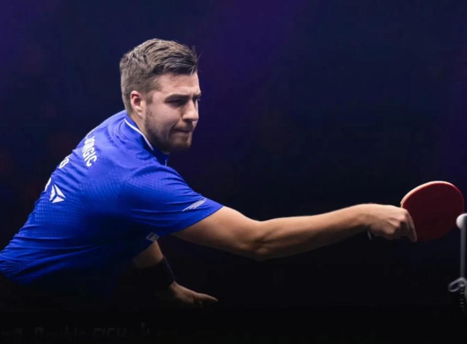 舞台上崭露 舞台上崭露